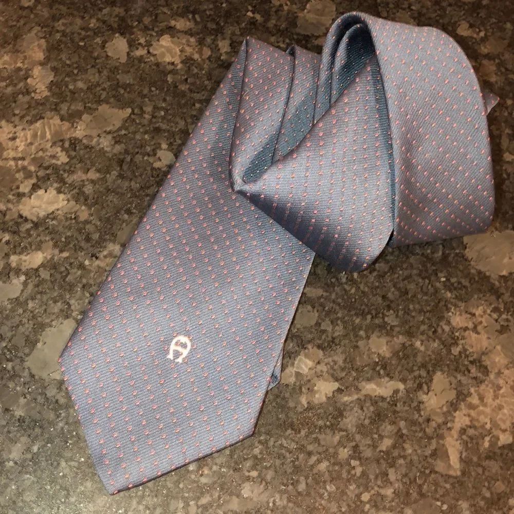 Etienne Aigner Vintage Tie EUC